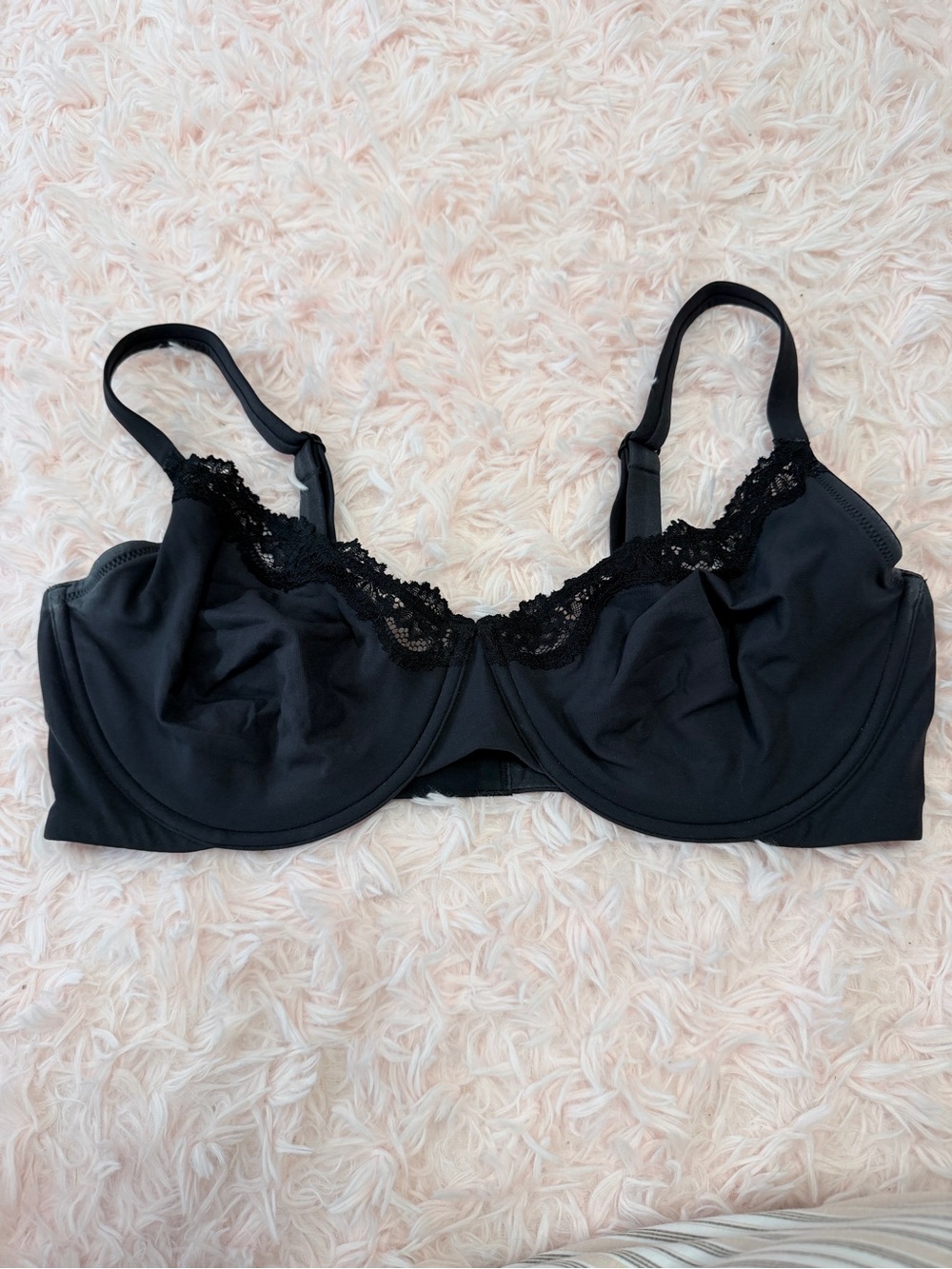 SKIMS Black Lace-Trim Underwire Bra